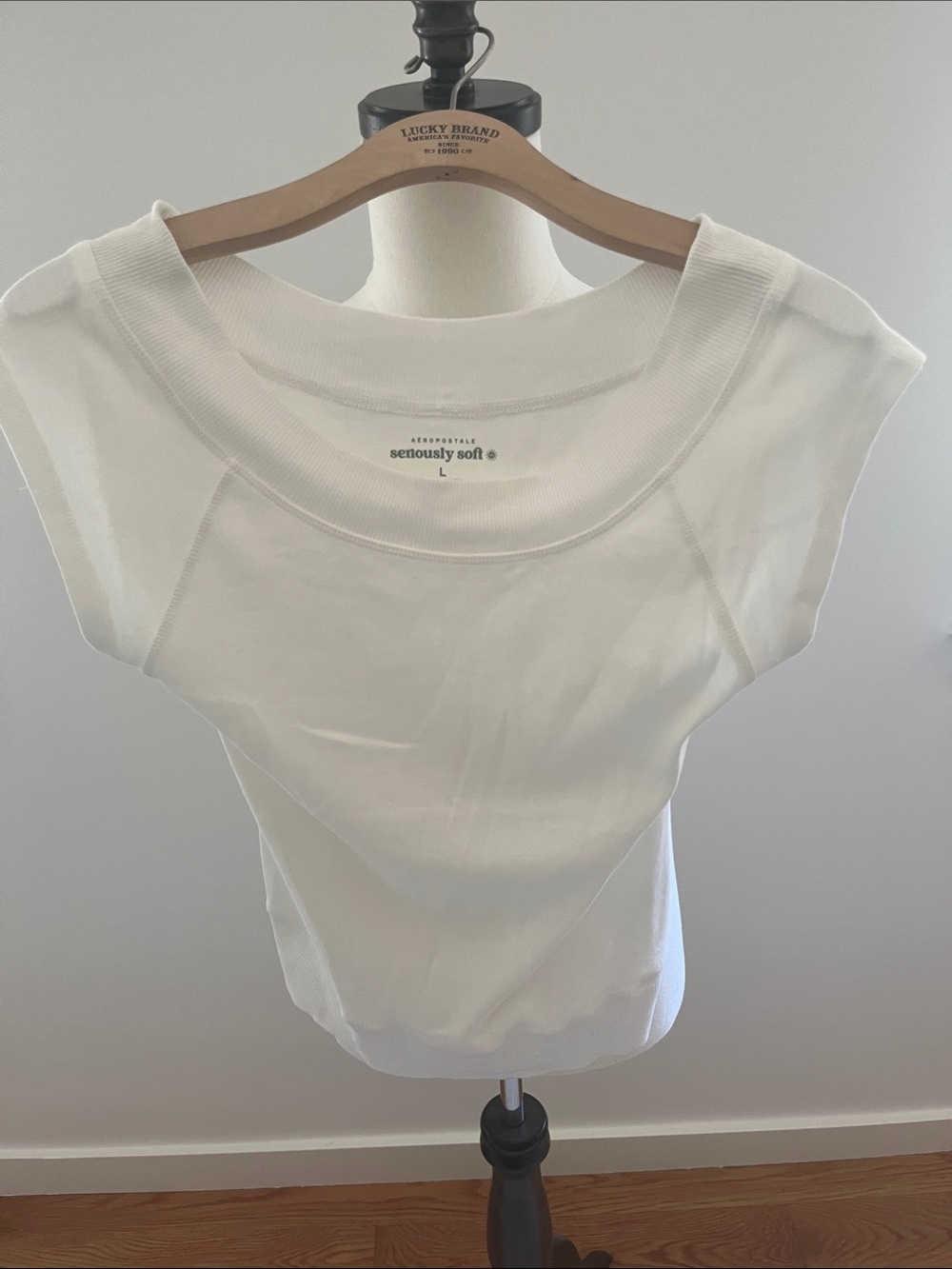 Aeropostale White Scoop Neck Cap-Sleeve Tank